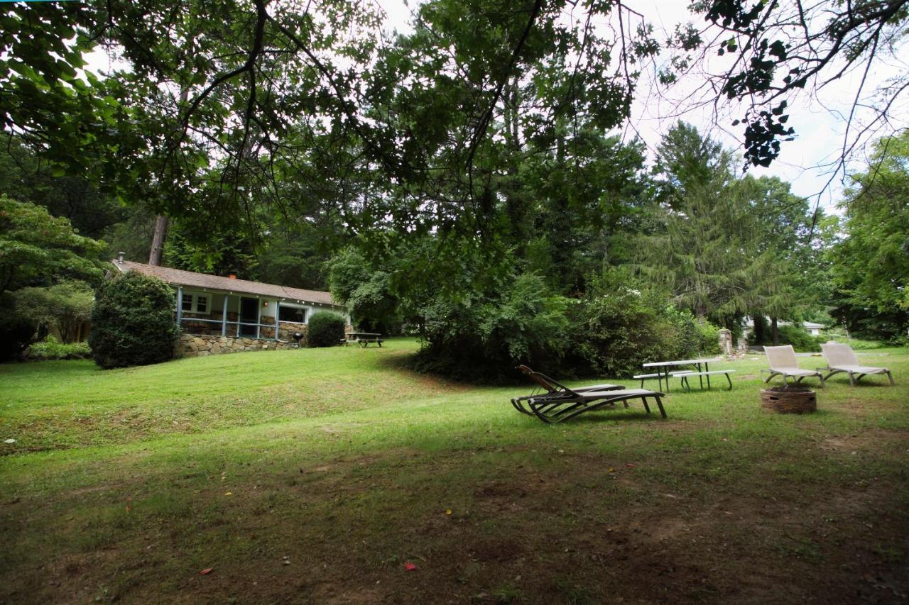 The Pines Cottages Woodfin Kültér fotó