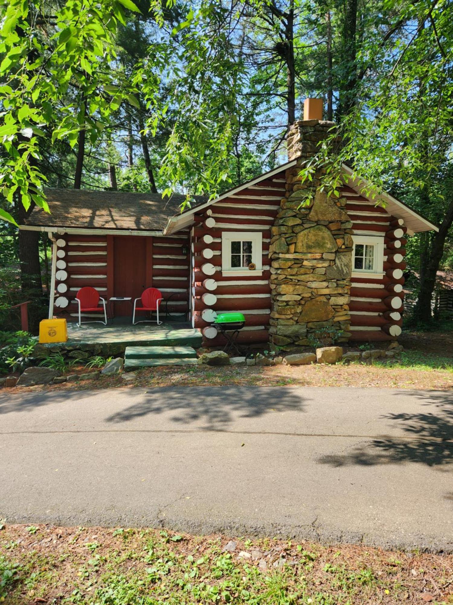The Pines Cottages Woodfin Kültér fotó